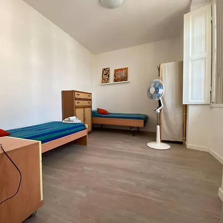 아파트 Firefly Bay Flat - Cozy A Few Steps From Maggiore