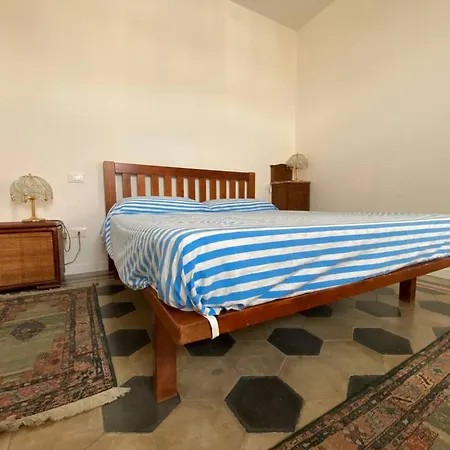 Firefly Bay Flat - Cozy A Few Steps From Maggiore شقة *