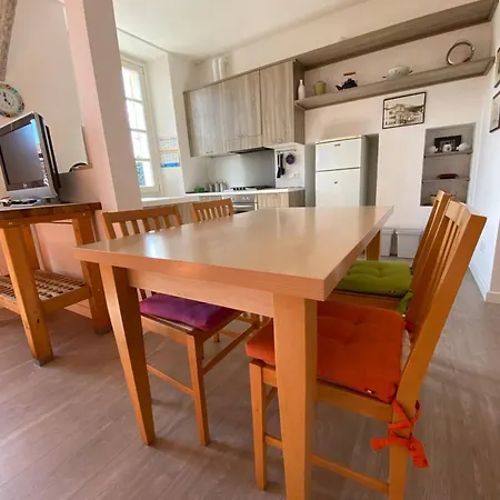 Firefly Bay Flat - Cozy A Few Steps From Maggiore * أرونا
