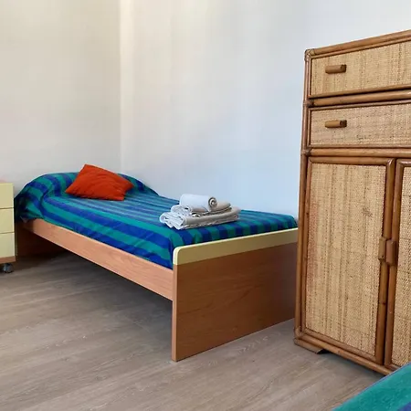Firefly Bay Flat - Cozy A Few Steps From Maggiore شقة