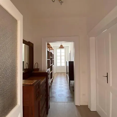 Firefly Bay Flat - Cozy A Few Steps From Maggiore شقة أرونا