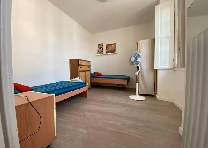 Lägenhet Firefly Bay Flat - Cozy A Few Steps From Maggiore
