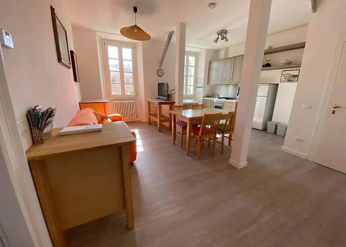 Firefly Bay Flat - Cozy A Few Steps From Maggiore Lägenhet Arona